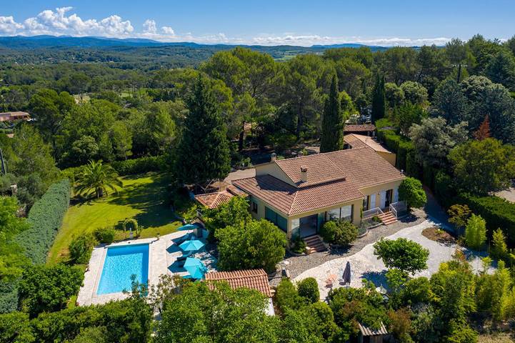 Chambre d’hôte pour 2 personnes, avec piscine et jardin dans le Var
