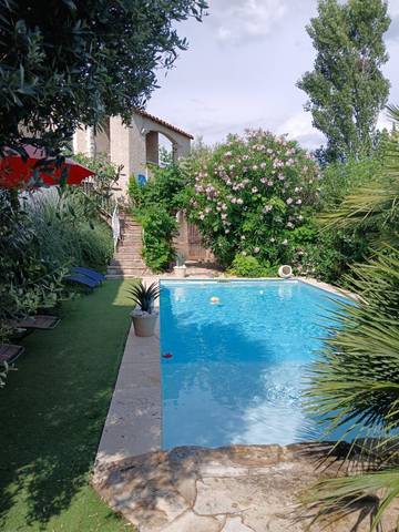 Chambre d’hôte pour 2 personnes, avec jardin et piscine dans les Alpes-de-Haute-Provence