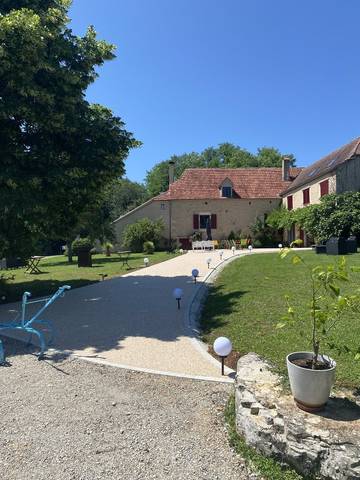Chambre d’hôte pour 2 personnes, avec piscine et jardin dans le Lot