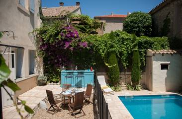 Chambre d’hôte pour 4 personnes, avec piscine et jardin dans l' Aude